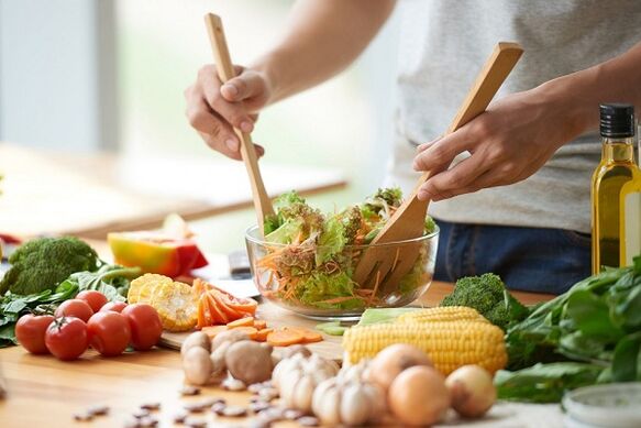 Persiapan salad sayuran untuk prostatitis